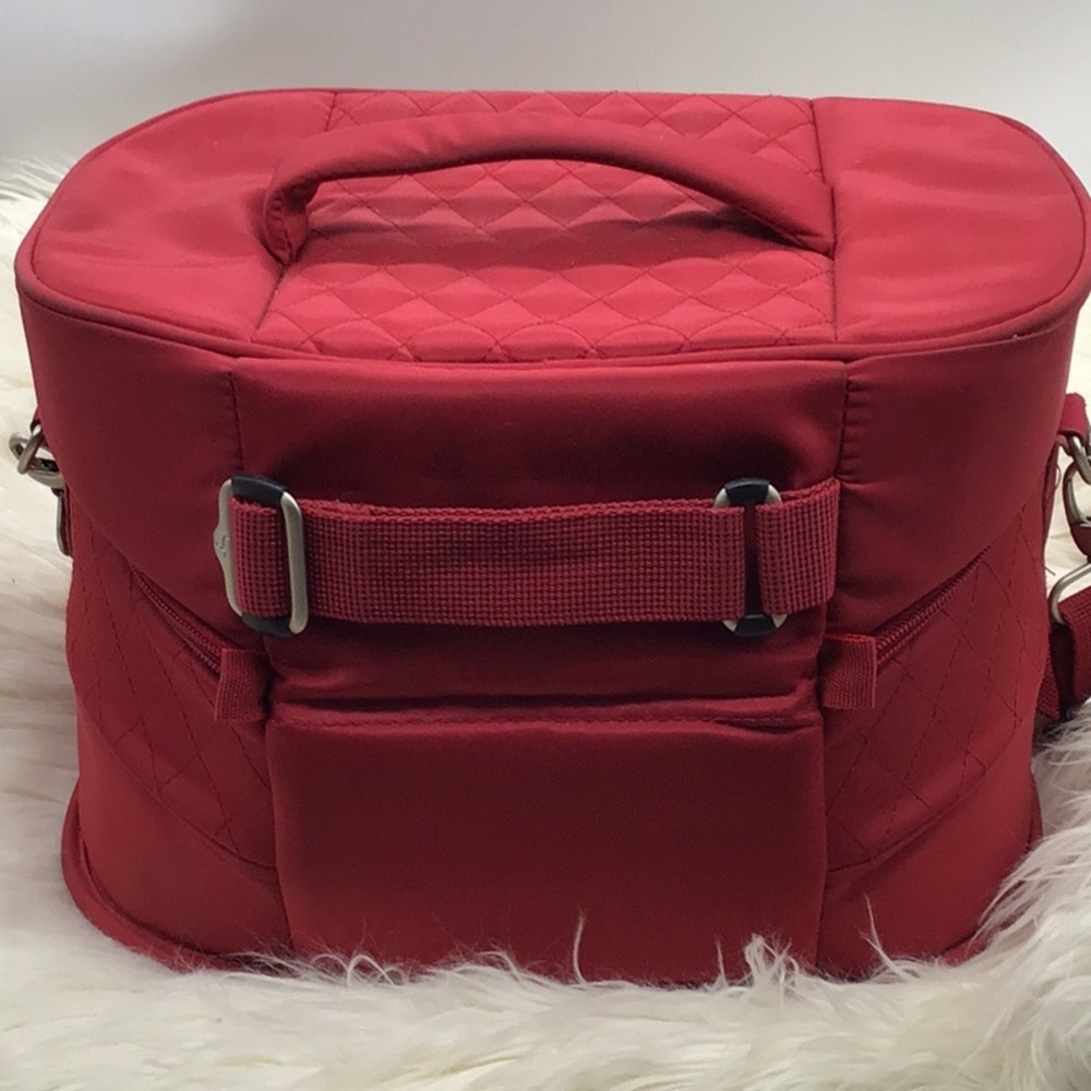 Travelon Red Quilted Toiletry Travel Bag - Picture 9 of 13